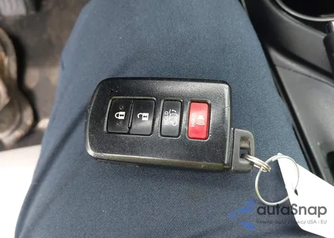 2016 Toyota Rav4 Hybrid Limited z USA, uszkodzony, nr VIN JTMDJREV5GD020013